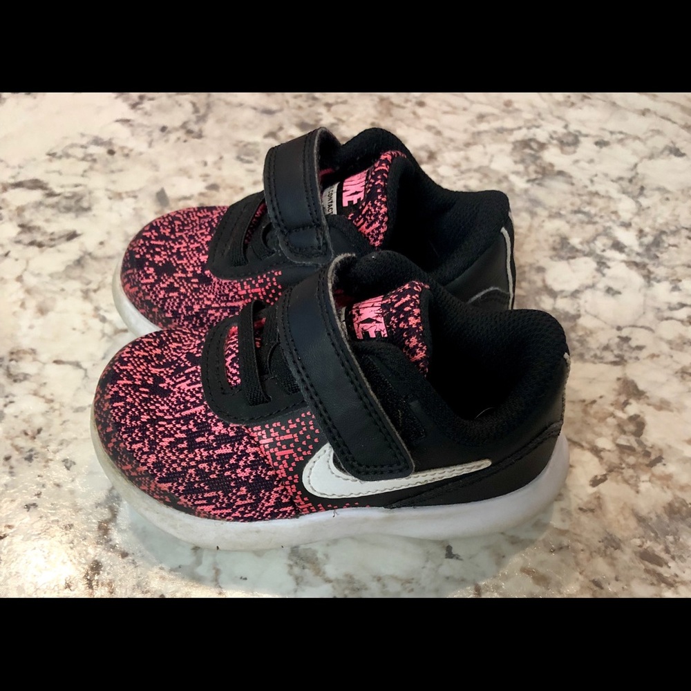 Nike shoes toddler size 5